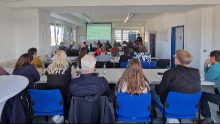 Impression eines Vortrages bei der TÜV-Rheinland Akademie